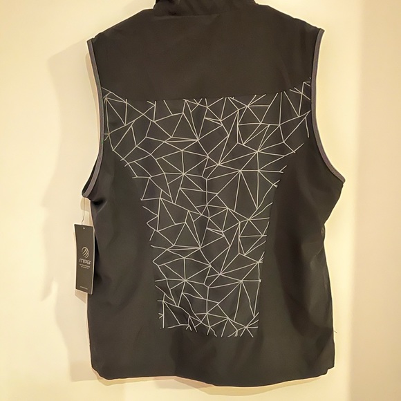 MPG Stride Run Vest with Reflective Technology - Picture 4 of 5